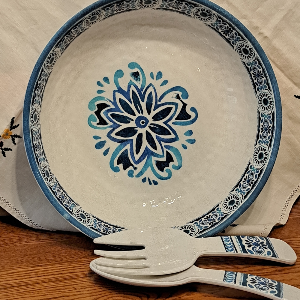 🎉$5 addon🎉Blue Floral Melamine Serving Bowl with Matching Salad Servers 13x 3